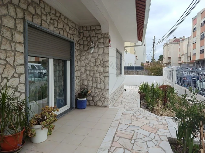 Moradia T4 para Venda em Quinta do Conde Foto 27