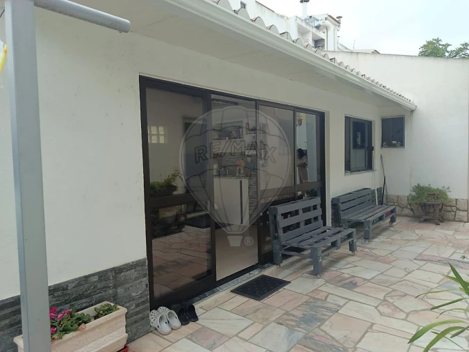 Moradia T4 para Venda em Quinta do Conde Foto 28