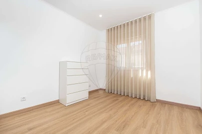 Apartamento T2 para Venda em Moscavide e Portela