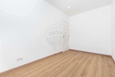Apartamento T2 para Venda em Moscavide e Portela