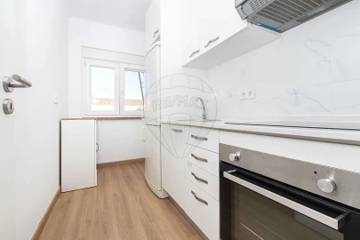 Apartamento T2 para Venda em Moscavide e Portela
