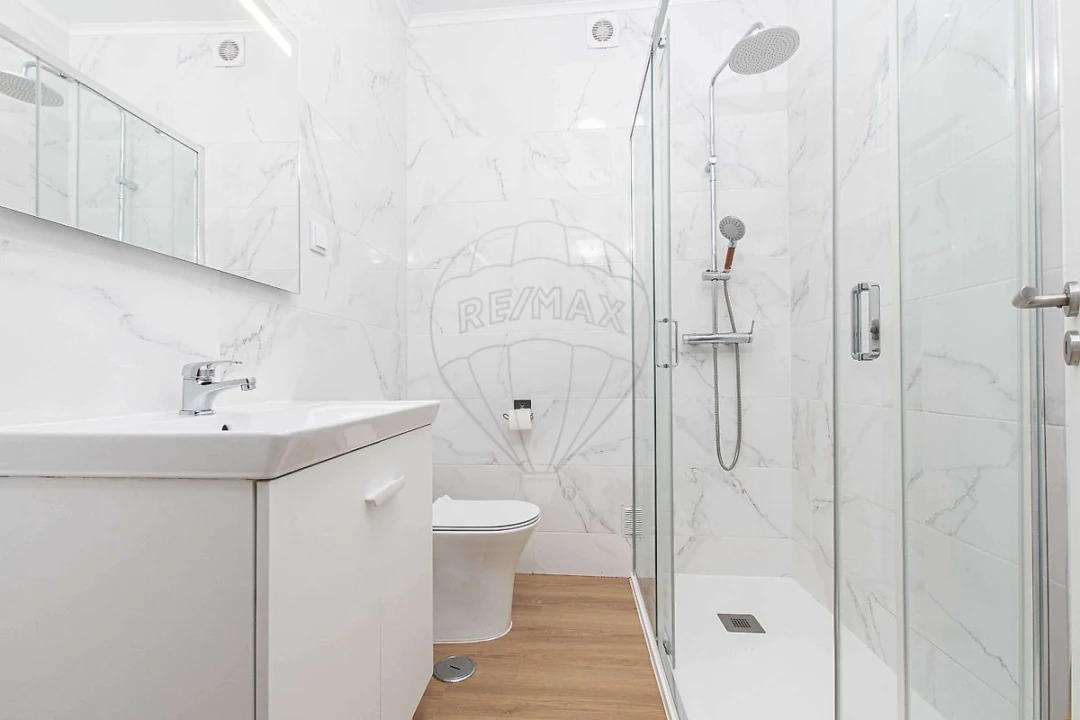 Apartamento T2 para Venda em Moscavide e Portela Foto 8
