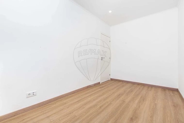 Apartamento T2 para Venda em Moscavide e Portela Foto 11