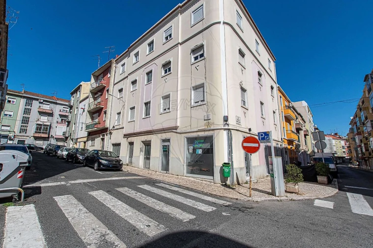 Apartamento T2 para Venda em Moscavide e Portela Foto 4