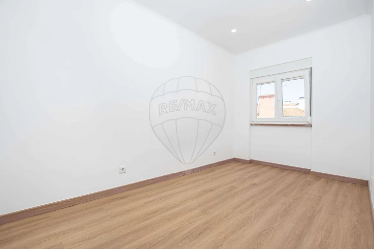 Apartamento T2 para Venda em Moscavide e Portela Foto 10