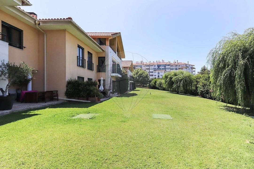 Apartamento T3 para Arrendamento em São Domingos de Rana Foto 9