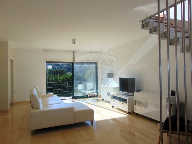 Apartamento T3 para Arrendamento em São Domingos de Rana Foto 8