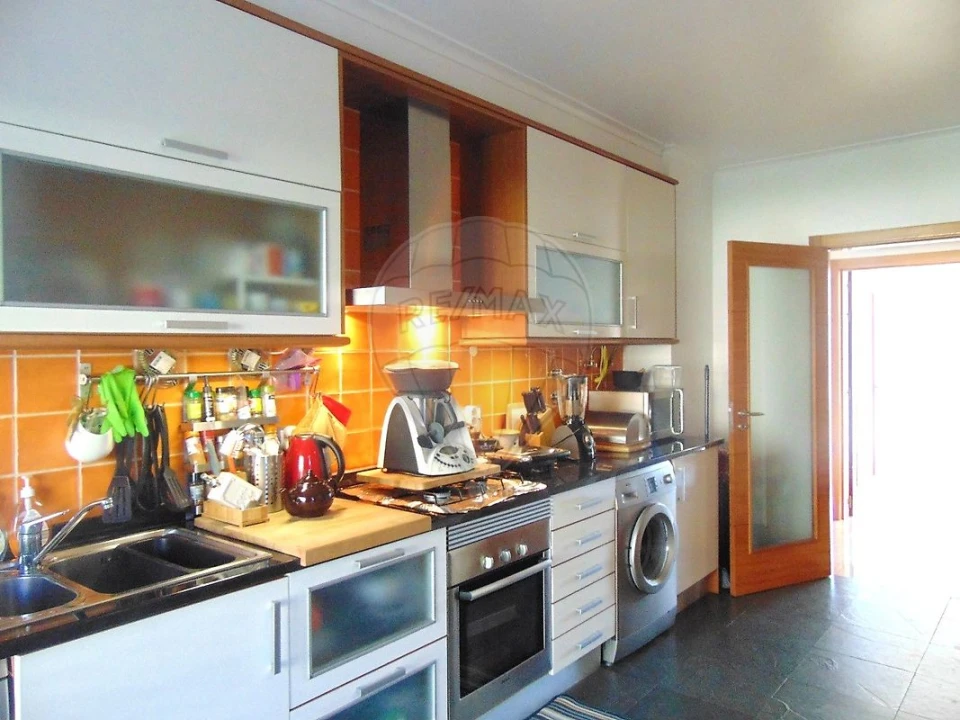Apartamento T3 para Arrendamento em São Domingos de Rana Foto 15
