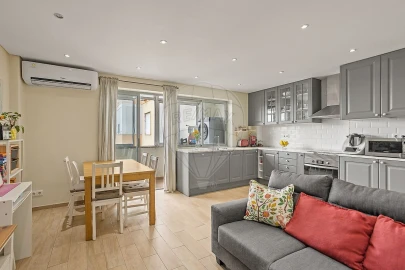 Apartamento T2 para Venda em Marvila