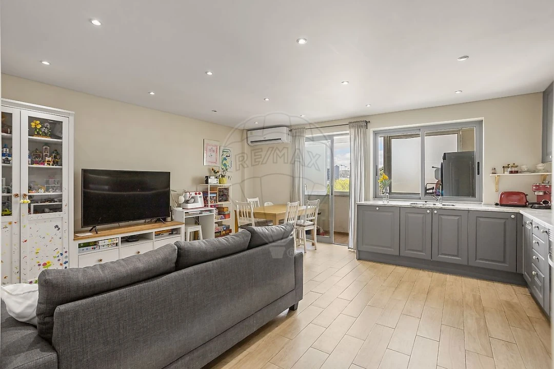 Apartamento T2 para Venda em Marvila Foto 2