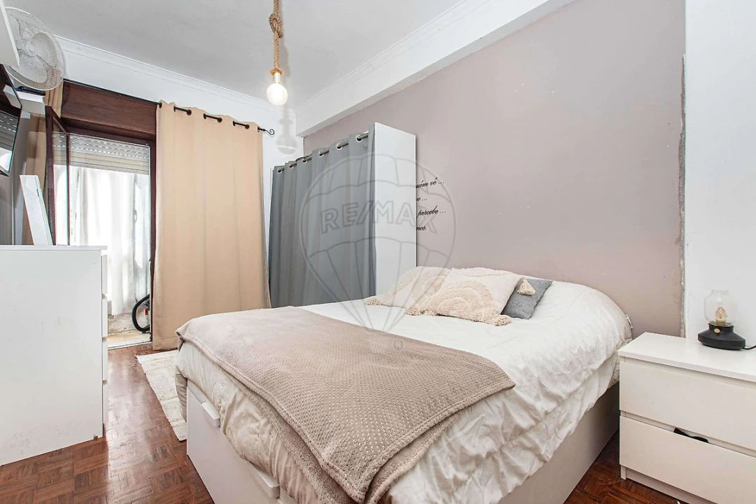 Apartamento T2 para Venda em Cacém e São Marcos Foto 2