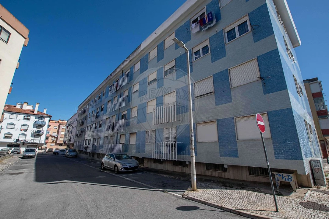 Apartamento T2 para Venda em Cacém e São Marcos Foto 4