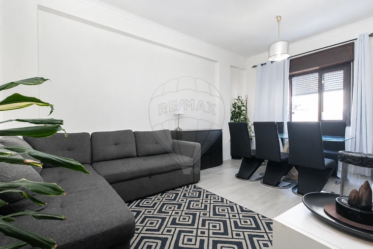 Apartamento T2 para Venda em Cacém e São Marcos Foto 10