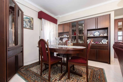 Apartamento T2 para Venda em Agualva e Mira-Sintra