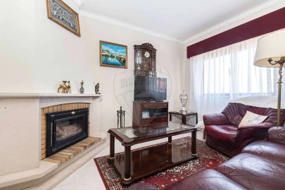 Apartamento T2 para Venda em Agualva e Mira-Sintra
