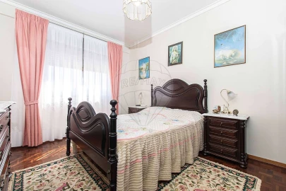 Apartamento T2 para Venda em Agualva e Mira-Sintra