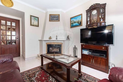Apartamento T2 para Venda em Agualva e Mira-Sintra