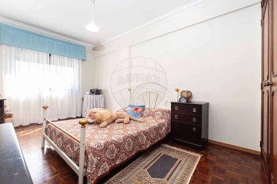 Apartamento T2 para Venda em Agualva e Mira-Sintra