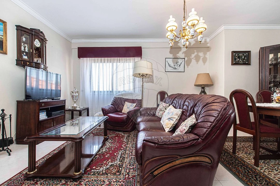 Apartamento T2 para Venda em Agualva e Mira-Sintra Foto 43
