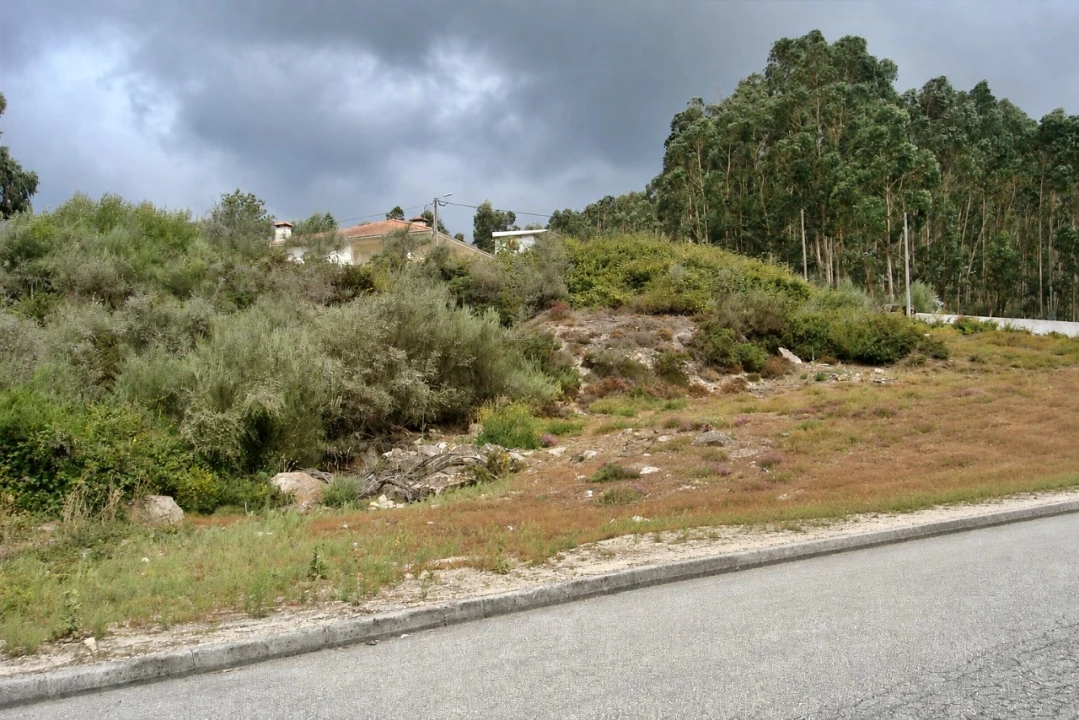 Terreno para Venda em Meixomil Foto 2
