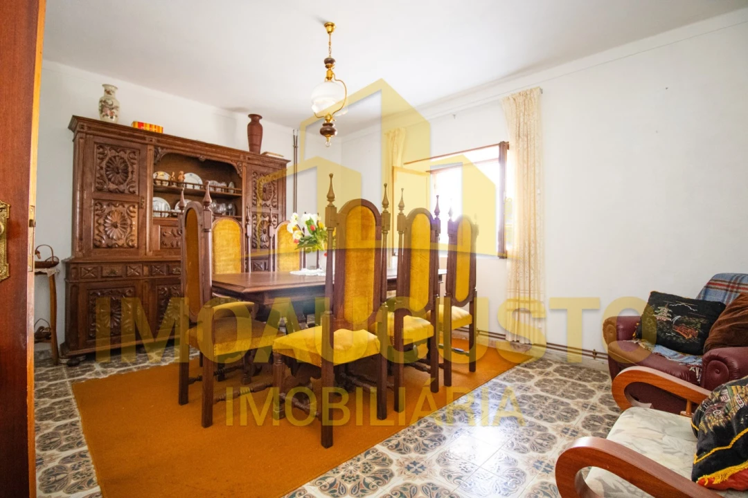 Moradia T4 para Venda em Aldeia do Bispo Foto 4