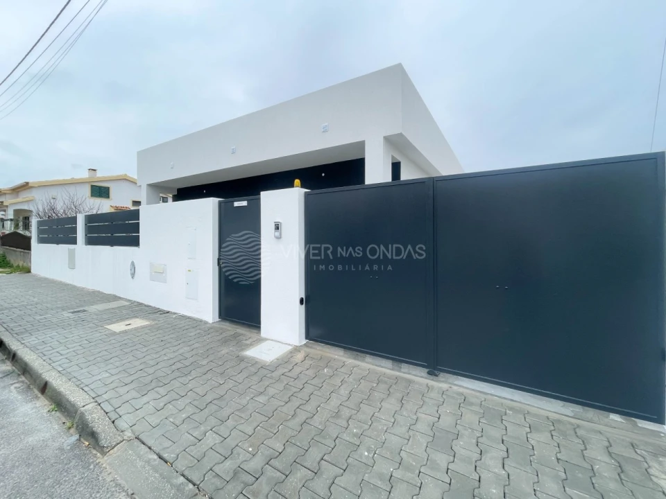 Moradia T3 para Venda em Fernao Ferro Foto 32