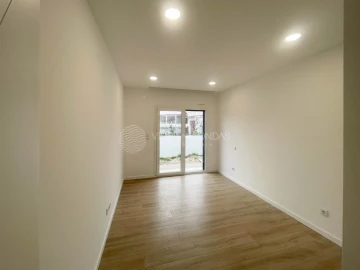 Moradia T3 para Venda em Fernao Ferro