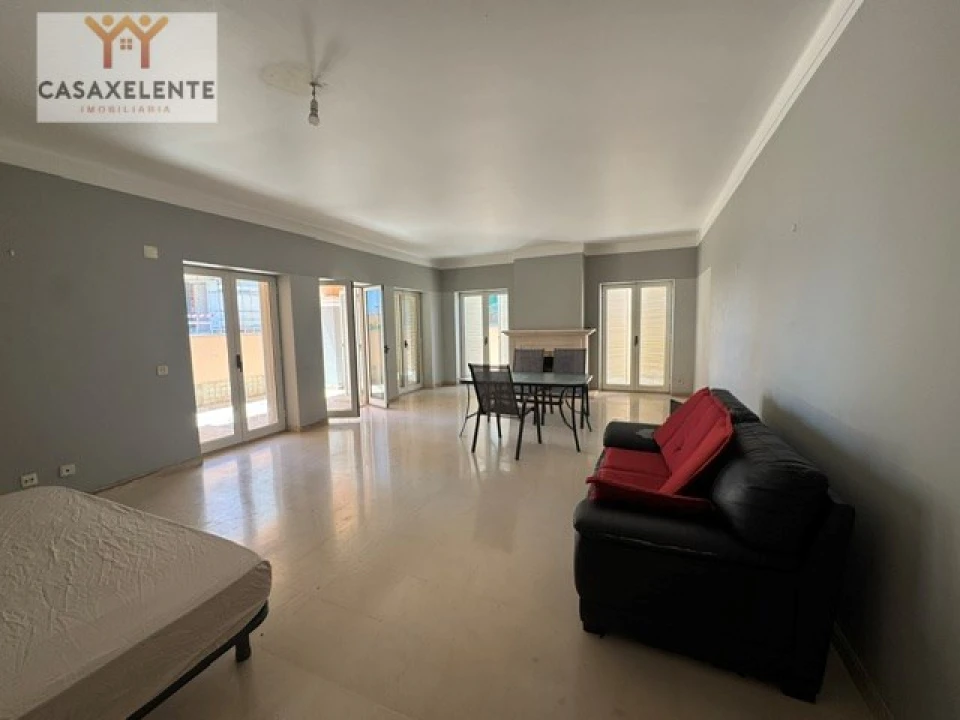 Apartamento T2 para Venda em Cascais e Estoril Foto 2