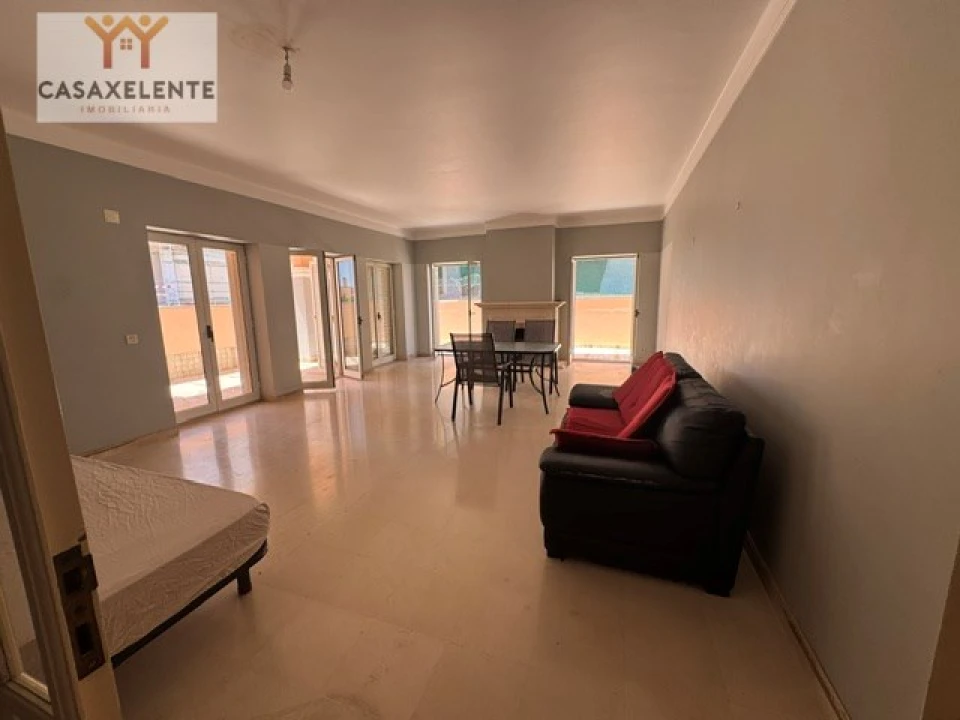 Apartamento T2 para Venda em Cascais e Estoril Foto 1