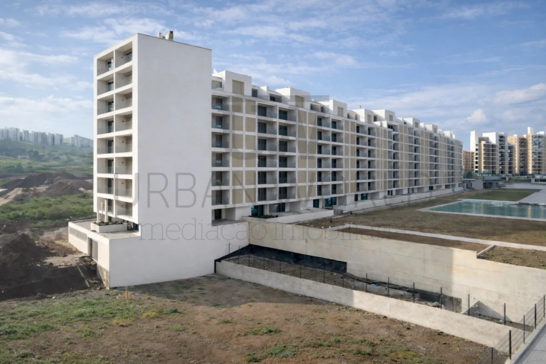 Apartamento T4 para Venda em Santo António dos Cavaleiros e Frielas Foto 7