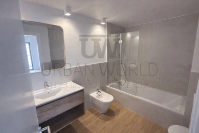 Apartamento T4 para Venda em Santo António dos Cavaleiros e Frielas