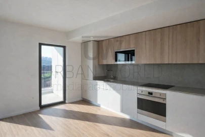 Apartamento T4 para Venda em Santo António dos Cavaleiros e Frielas