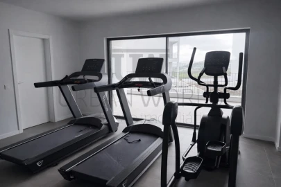 Apartamento T4 para Venda em Santo António dos Cavaleiros e Frielas