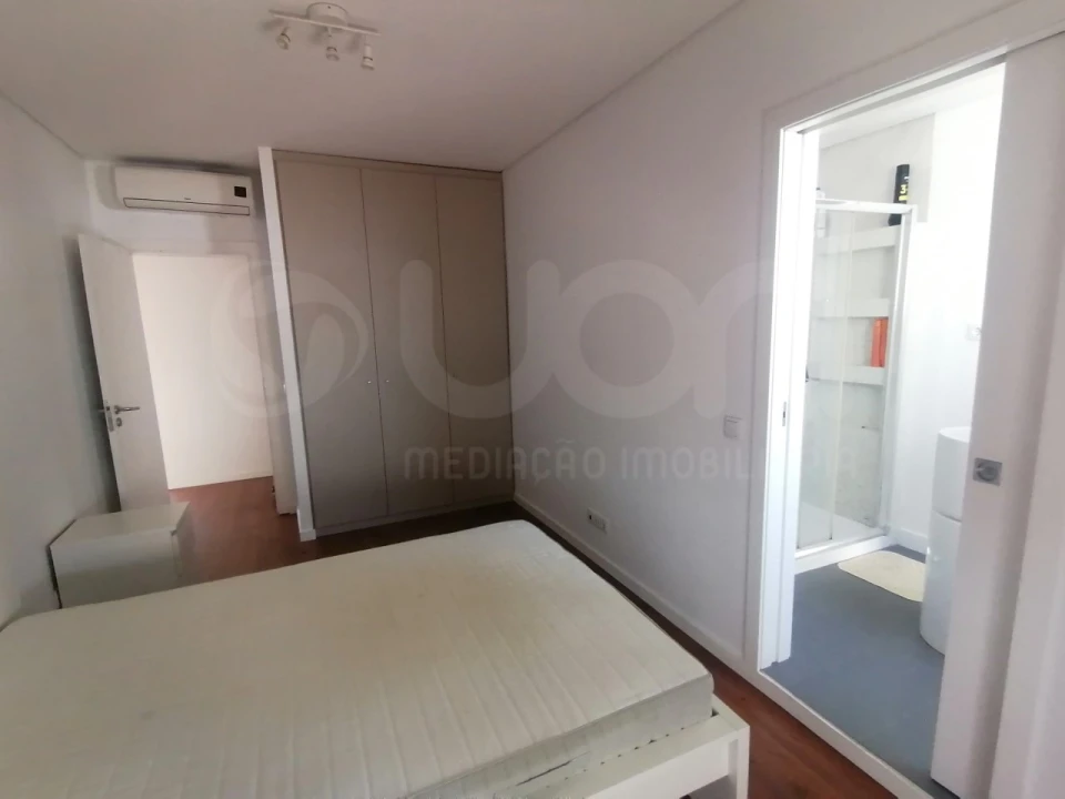 Quarto para Arrendamento em Alvalade Foto 3