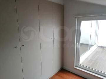 Quarto para Arrendamento em Alvalade
