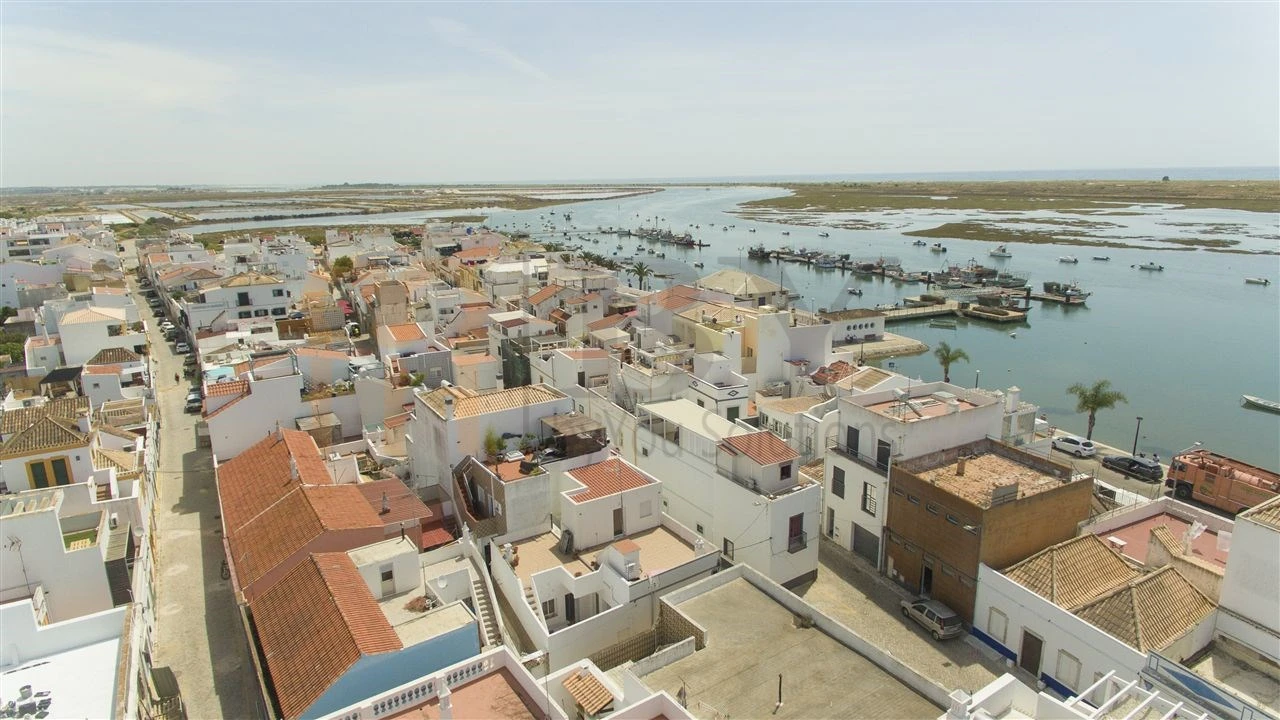 Moradia T3 para Venda em Santa Luzia Foto 1