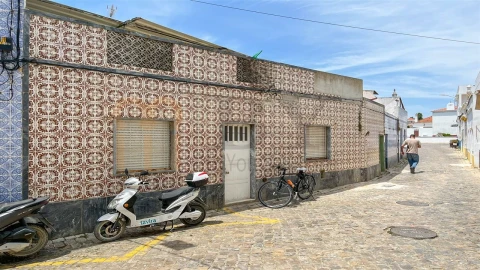 Moradia T3 para Venda em Santa Luzia