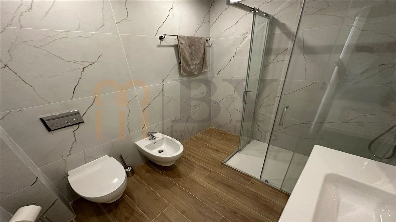 Apartamento T2 para Venda em Olhão Foto 14
