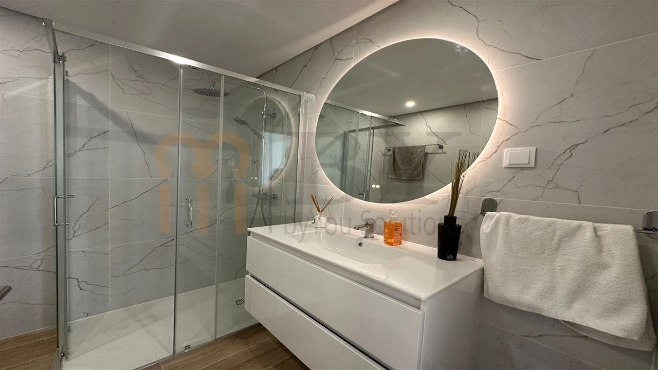 Apartamento T2 para Venda em Olhão Foto 13