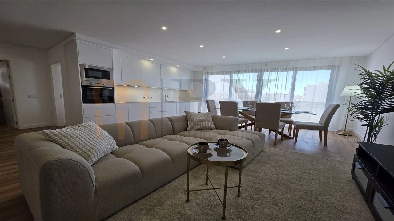 Apartamento T2 para Venda em Olhão Foto 5