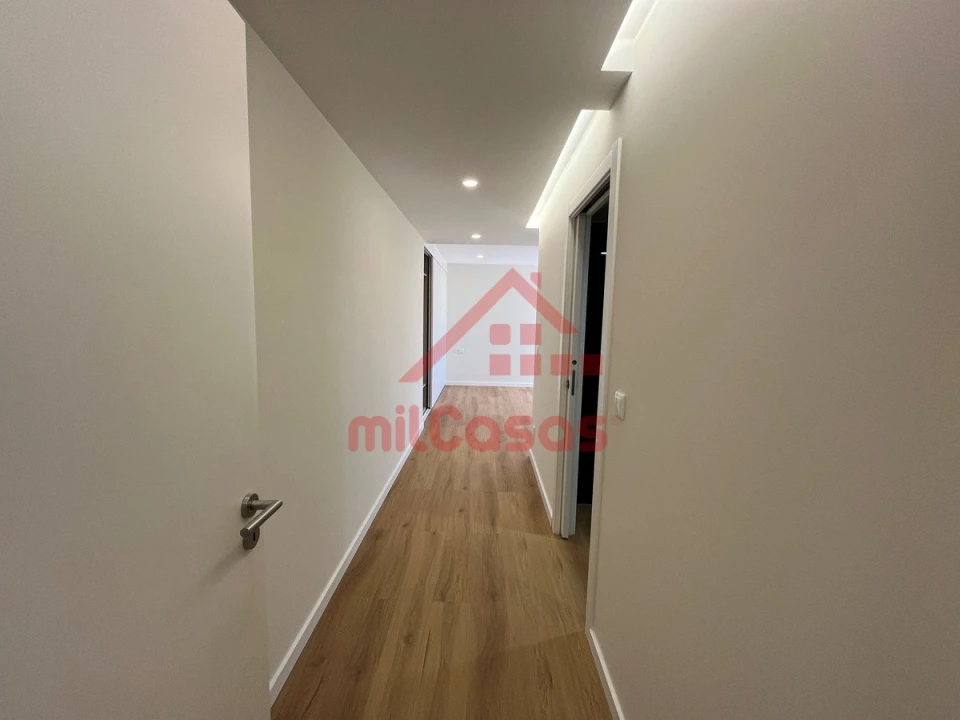 Apartamento T2 para Venda em Ericeira Foto 24