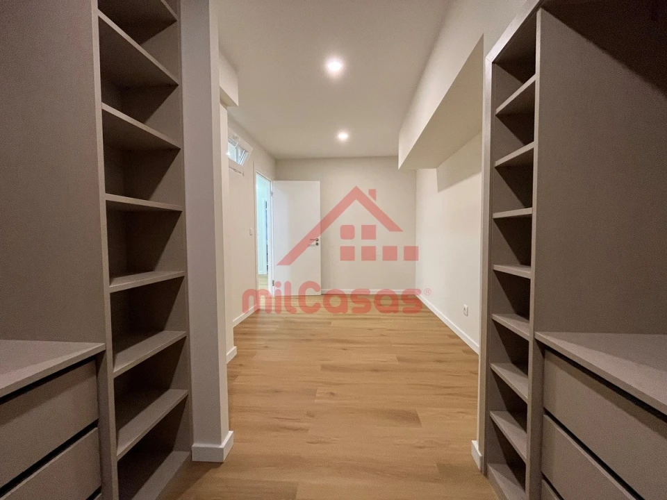 Apartamento T2 para Venda em Ericeira Foto 35