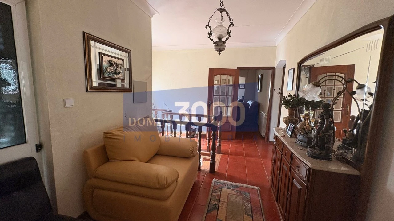 Moradia T3 para Venda em Andrães Foto 17
