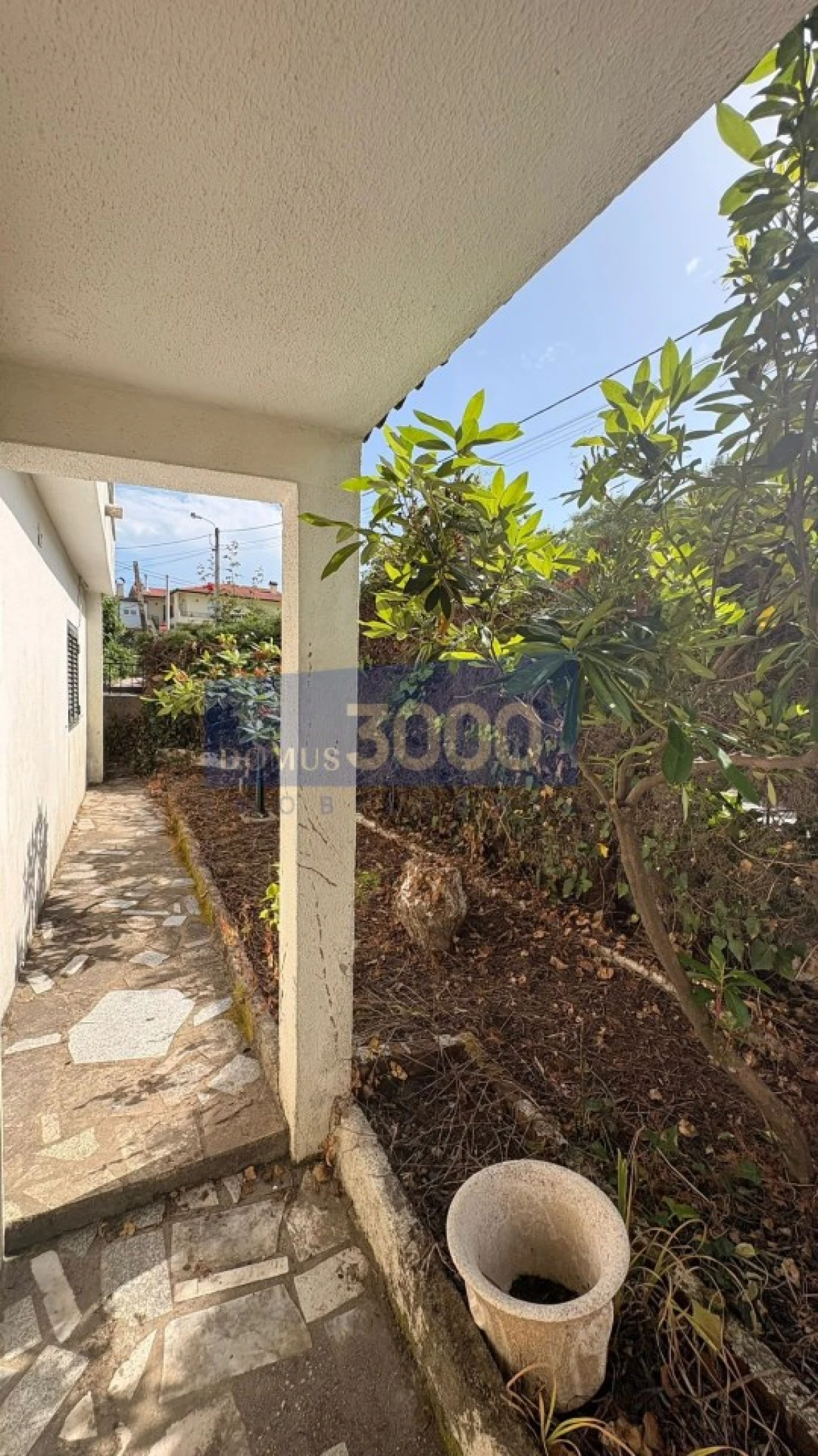 Moradia T3 para Venda em Andrães Foto 33