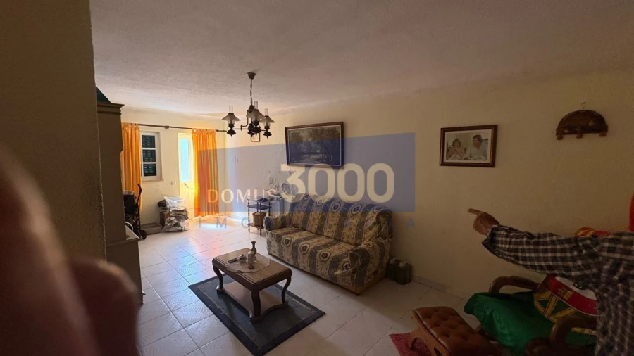 Moradia T3 para Venda em Andrães Foto 4