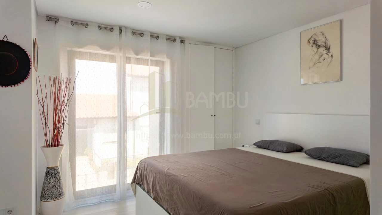 Moradia T2 para Venda em Vila Praia de Ancora Foto 15