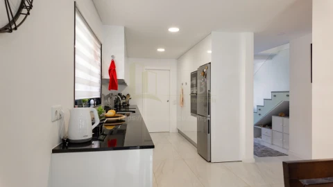 Moradia T2 para Venda em Vila Praia de Ancora
