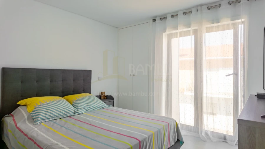 Moradia T2 para Venda em Vila Praia de Ancora Foto 10