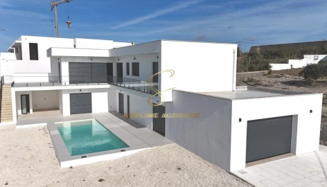 Moradia T5 para Venda em Lourinhã e Atalaia
