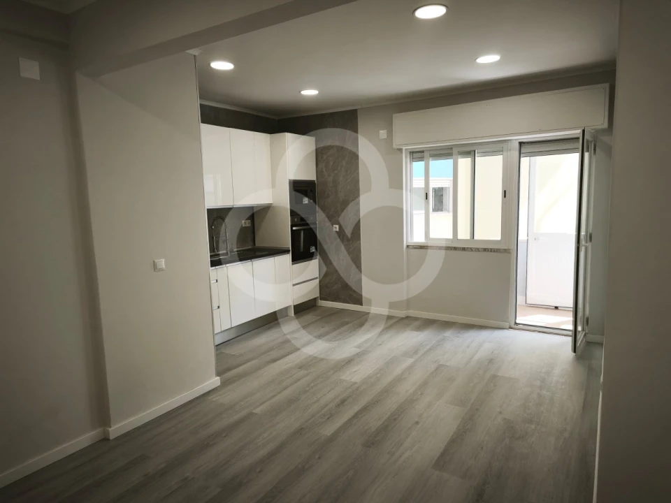 Apartamento T1 para Venda em Venteira Foto 1